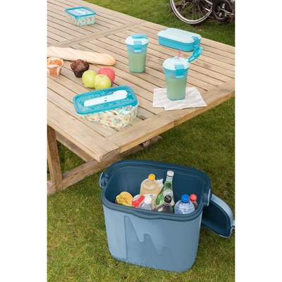 Curver Passive Cooler Box 262277 - 20L Blue Insulated Ice Box with Handle for Family Camping & Outdoor Events